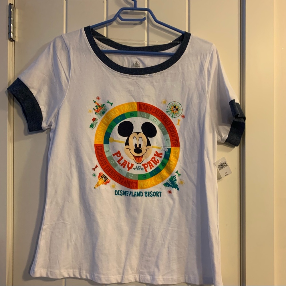 Disney Women’s size L White and Blue Mickey Mouse T-Shirt ✨🐭
